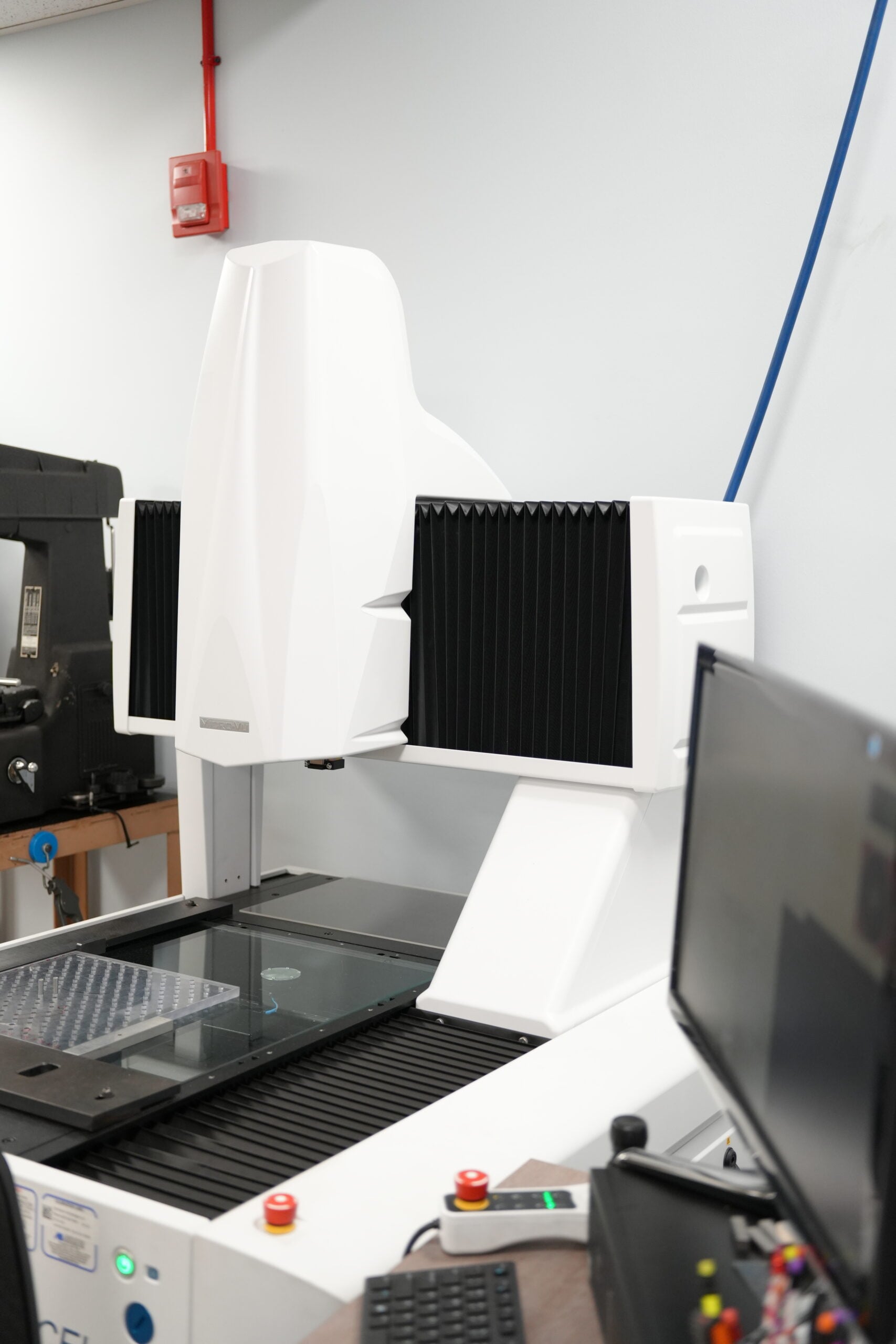 High-precision coordinate measuring machine verifying part specifications